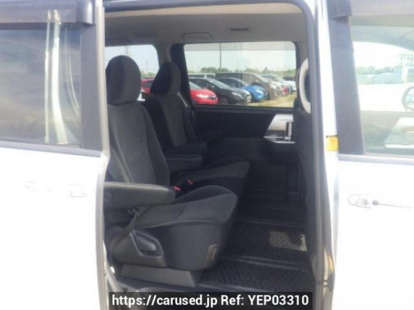 Used 2010 AT toyota noah ZRR70G Image[13]