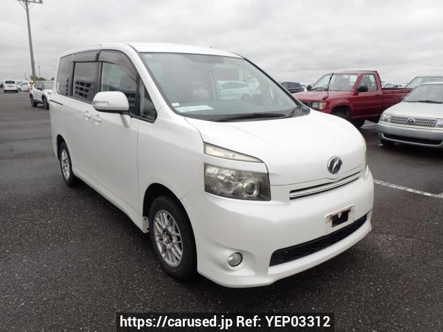 Buy Used 2009 Toyota Voxy ZRR70G (YEP03312) - Carused.jp