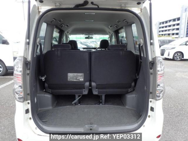 Used 2009 AT toyota voxy ZRR70G Image[8]