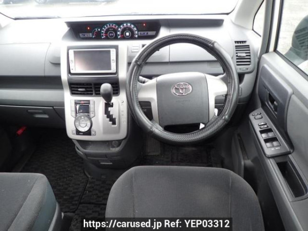 Used 2009 AT toyota voxy ZRR70G Image[18]