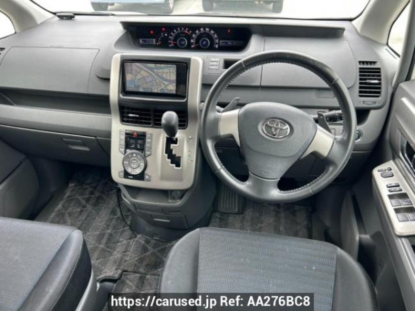 Used 2009 AT toyota voxy ZRR70W Image[19]