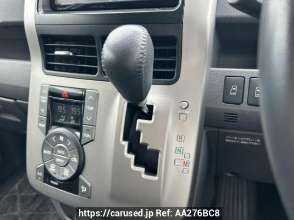 Used 2009 AT toyota voxy ZRR70W Image[22]