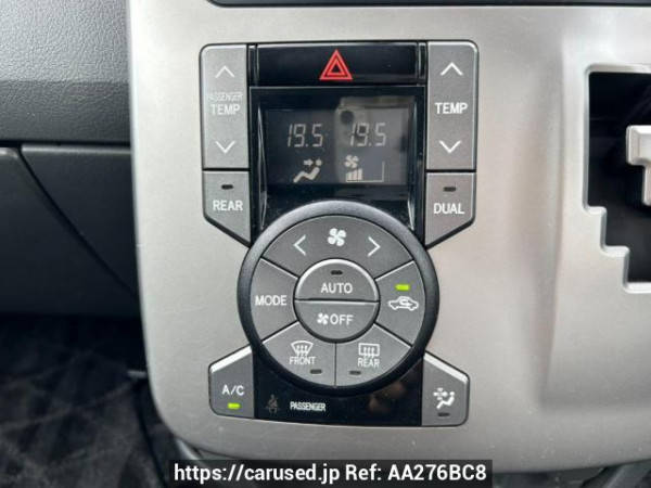 Used 2009 AT toyota voxy ZRR70W Image[23]