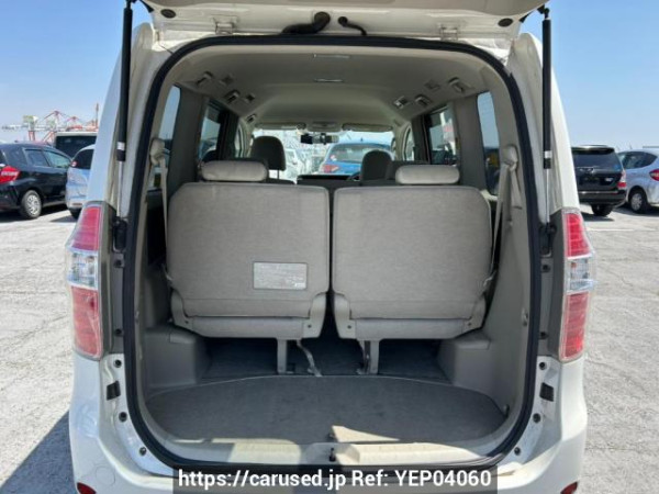 Used 2009 AT toyota noah ZRR70G Image[8]