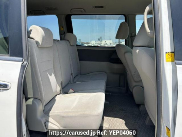 Used 2009 AT toyota noah ZRR70G Image[14]