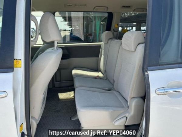 Used 2009 AT toyota noah ZRR70G Image[15]