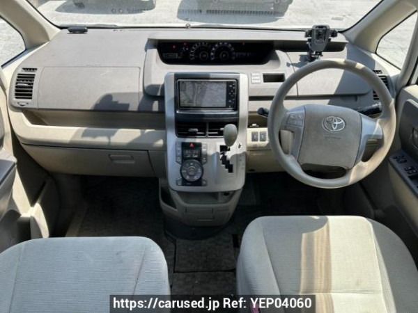 Used 2009 AT toyota noah ZRR70G Image[18]