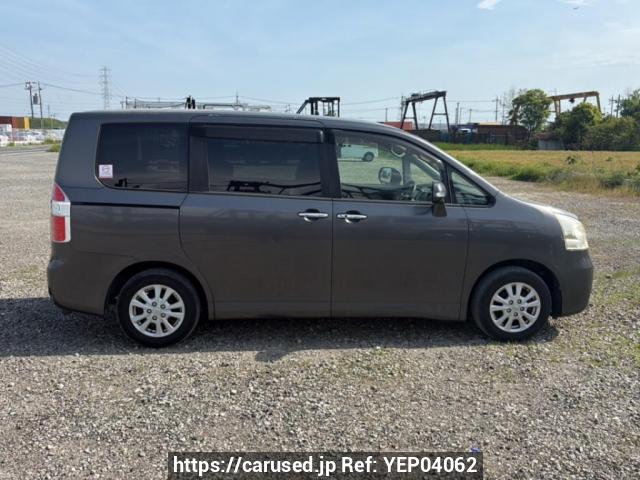 Buy Used 2009 Toyota Noah ZRR70G (YEP04062) - Carused.jp