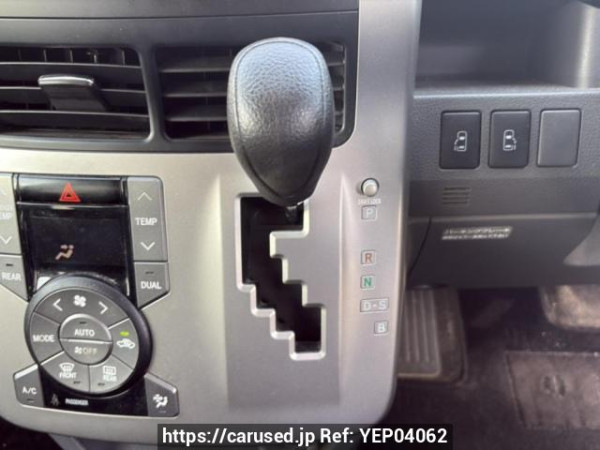 Used 2009 AT toyota noah ZRR70G Image[26]