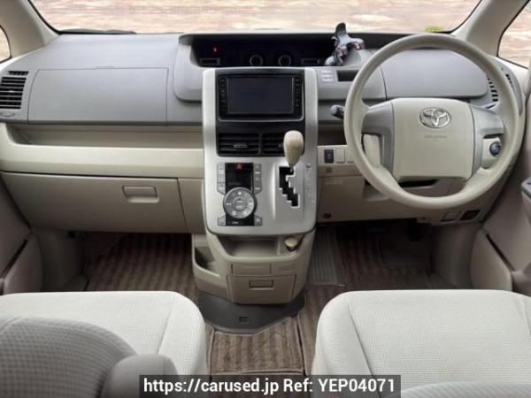 Used 2008 AT toyota noah ZRR70G Image[17]