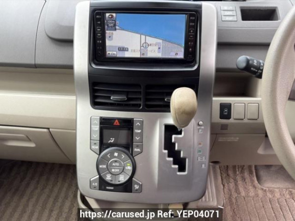 Used 2008 AT toyota noah ZRR70G Image[22]