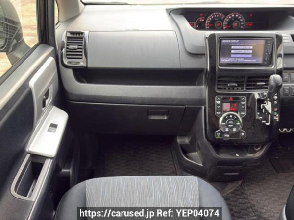 Used 2012 AT toyota noah ZRR70W Image[18]