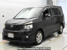 Toyota Voxy ZRR75W