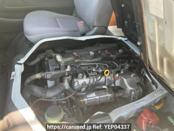 Used 2005 AT toyota regiusace-van KDH205V Image[7]