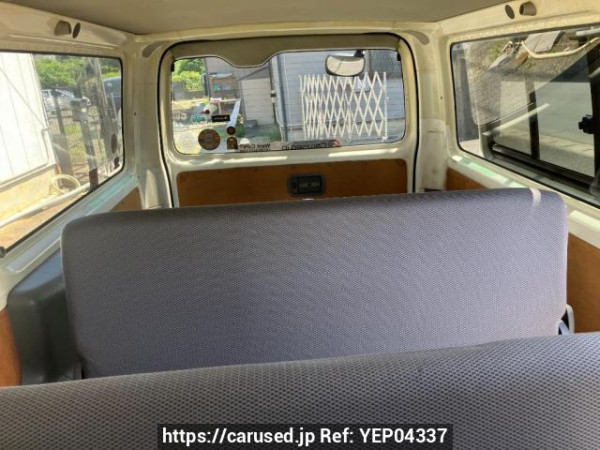Used 2005 AT toyota regiusace-van KDH205V Image[12]