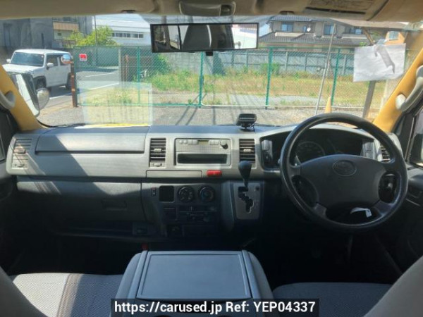 Used 2005 AT toyota regiusace-van KDH205V Image[13]
