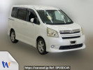 Toyota Noah ZRR70W