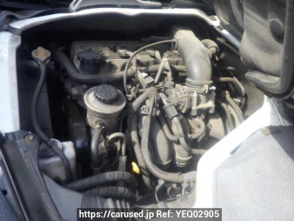 Used 2004 MT toyota hiace-van TRH112V Image[9]