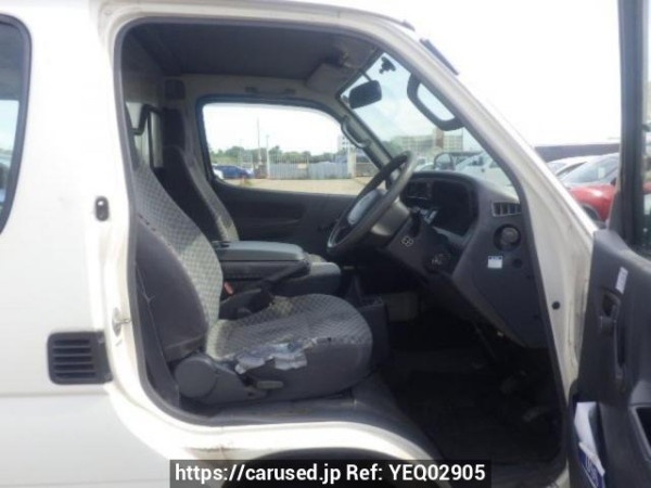 Used 2004 MT toyota hiace-van TRH112V Image[11]