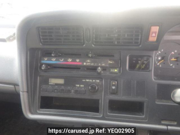 Used 2004 MT toyota hiace-van TRH112V Image[18]
