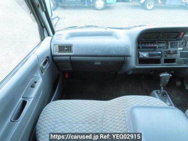 Used 2004 AT toyota hiace-van TRH112V Image[15]