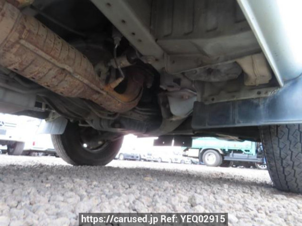 Used 2004 AT toyota hiace-van TRH112V Image[30]