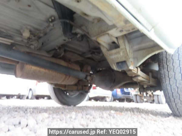 Used 2004 AT toyota hiace-van TRH112V Image[32]