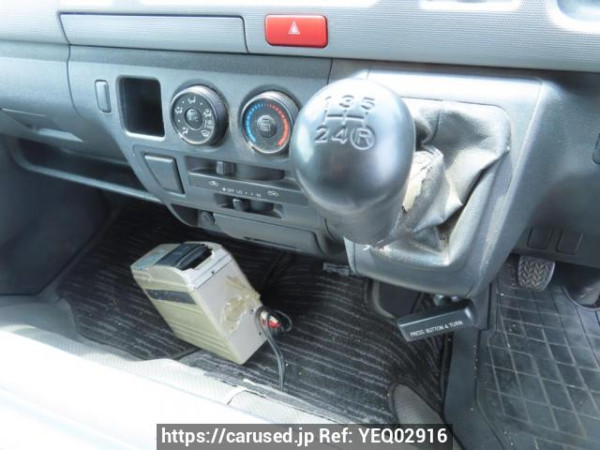 Used 2007 MT toyota regiusace-van KDH205V Image[24]