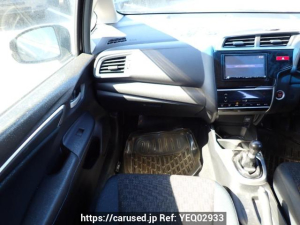 Used 2015 MT honda fit GK3 Image[16]