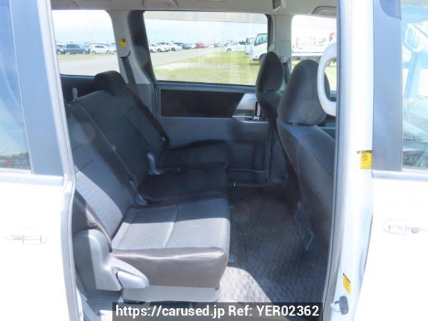 Used 2009 AT toyota voxy ZRR70W Image[13]