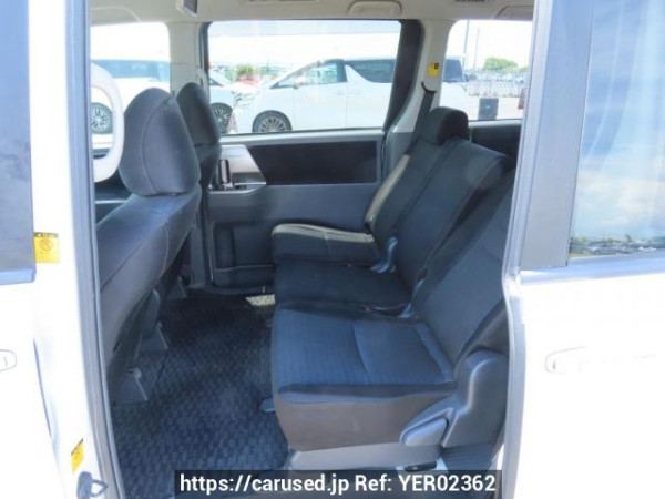 Used 2009 AT toyota voxy ZRR70W Image[14]