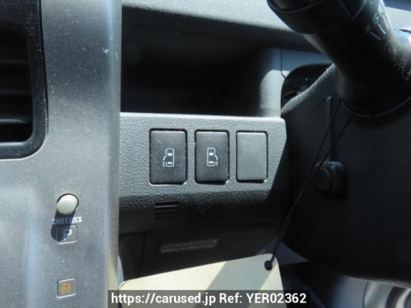 Used 2009 AT toyota voxy ZRR70W Image[25]