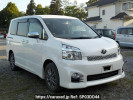 Toyota Voxy ZRR75W