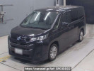Toyota Noah ZWR90W