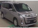 Toyota Noah ZWR95W