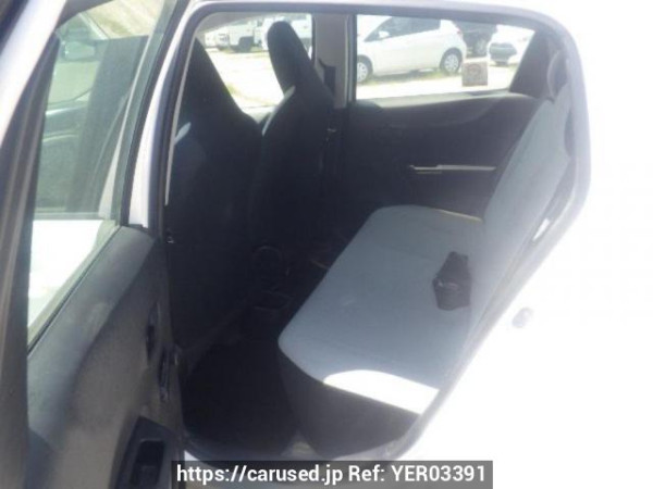 Used 2011 AT toyota vitz KSP130 Image[14]