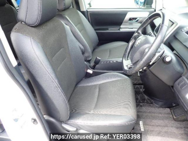 Used 2013 AT toyota voxy ZRR70W Image[9]