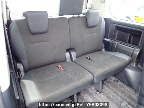 Used 2013 AT toyota voxy ZRR70W Image[13]
