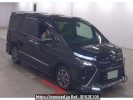 Toyota Voxy ZRR85W