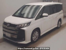 Toyota Noah MZRA92W