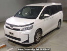 Toyota Voxy ZRR80Gカイ