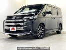 Toyota Noah 6BA-MZRA90W
