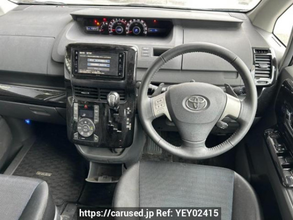 Used 2009 AT toyota voxy ZRR70W Image[20]
