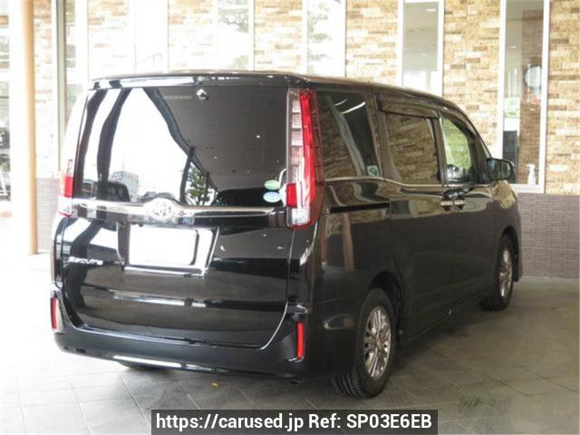 Buy Used 2017 Toyota Esquire ZRR80G (SP03E6EB) - Carused.jp