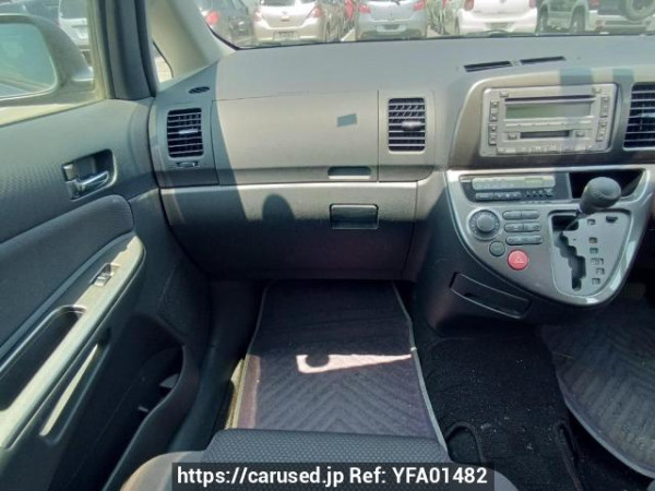 Used 2005 AT toyota wish ZNE10G Image[18]