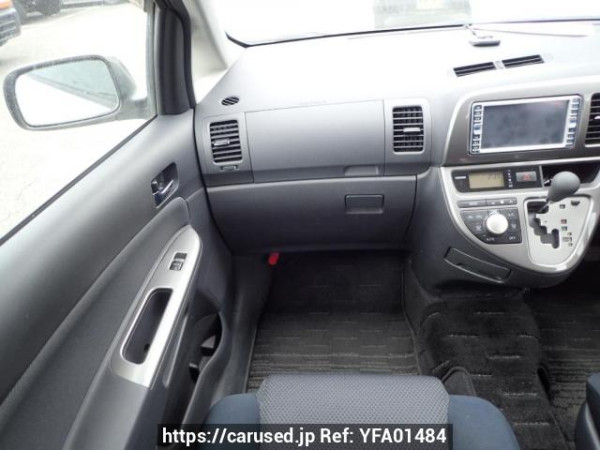 Used 2005 AT toyota wish ZNE10G Image[17]