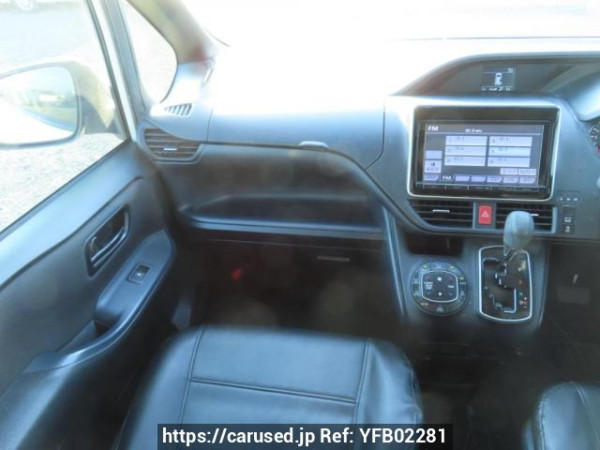Used 2015 AT toyota noah ZRR80G Image[24]
