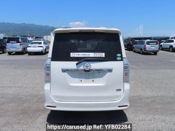 Used 2013 AT toyota voxy ZRR70W Image[5]
