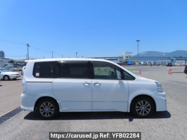 Used 2013 AT toyota voxy ZRR70W Image[7]