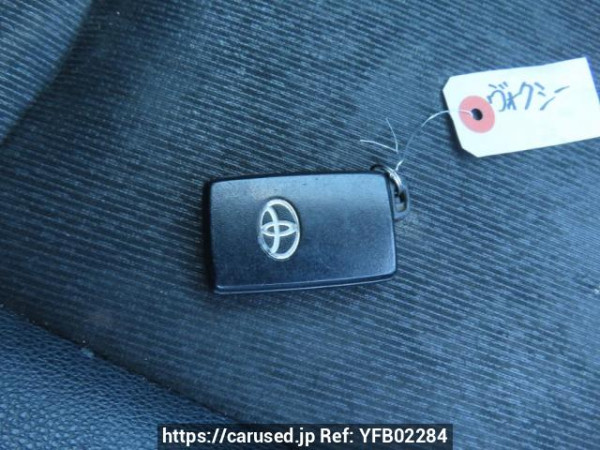 Used 2013 AT toyota voxy ZRR70W Image[27]